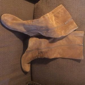 Suede wedge  boots